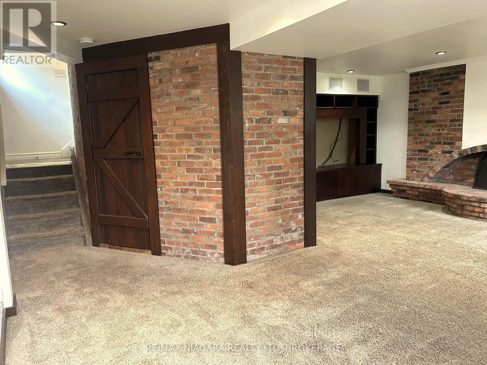 26 FRIARS COURT - 22