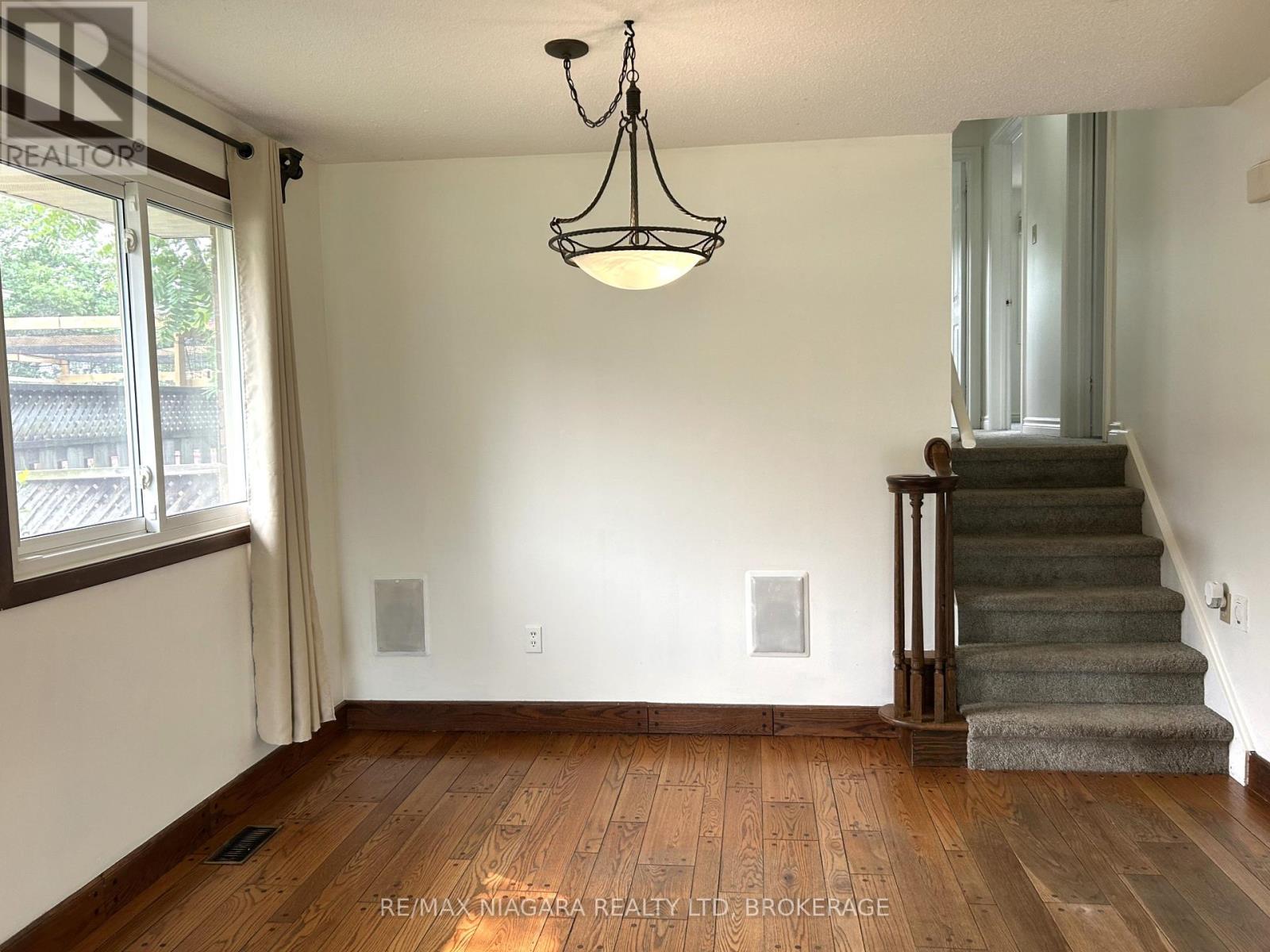 26 FRIARS COURT - 6