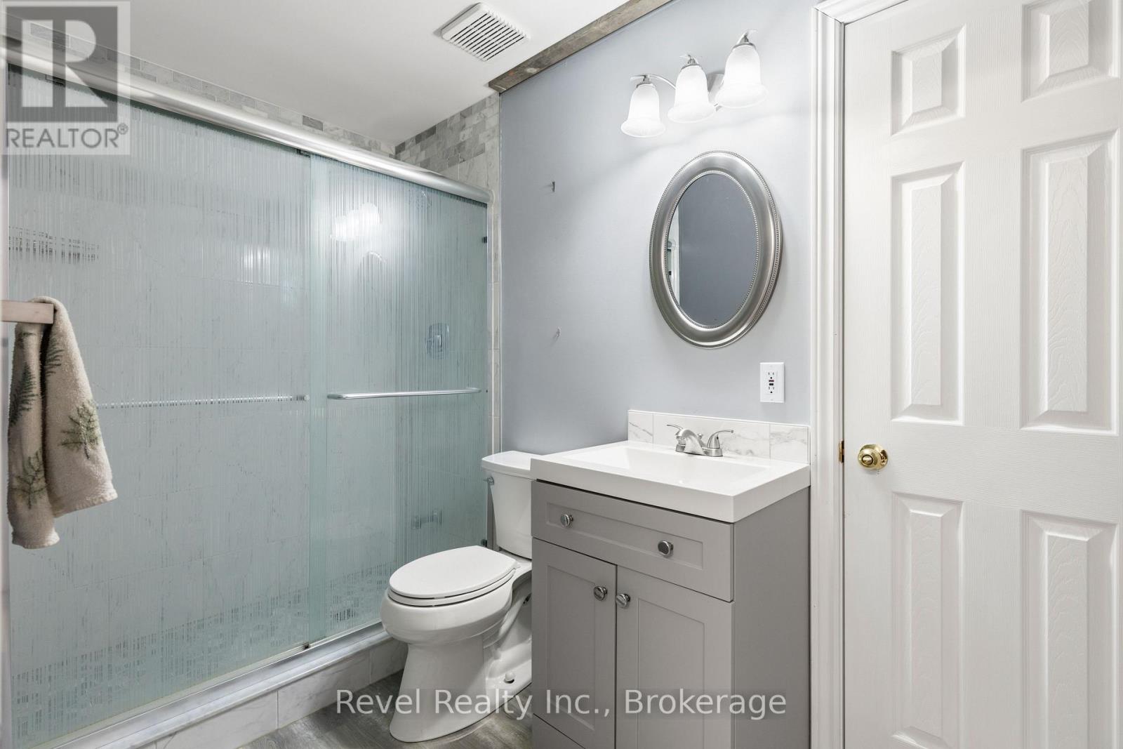 332 MARY STREET W - 33
