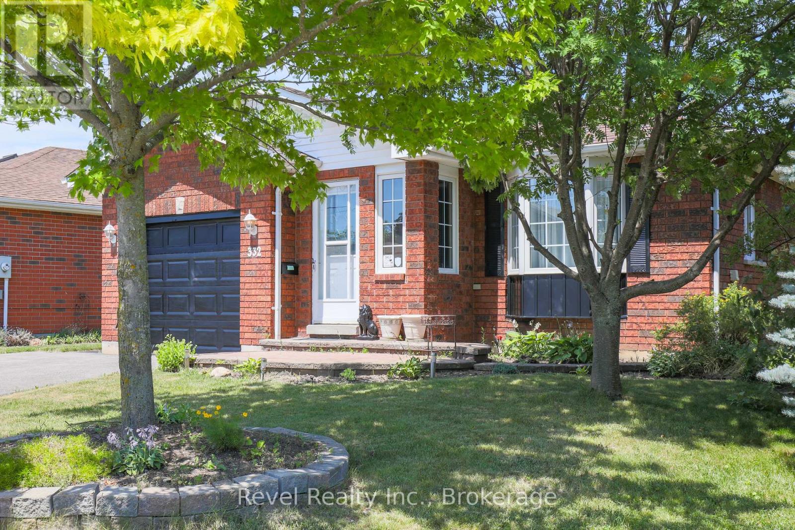 332 MARY STREET W - 3