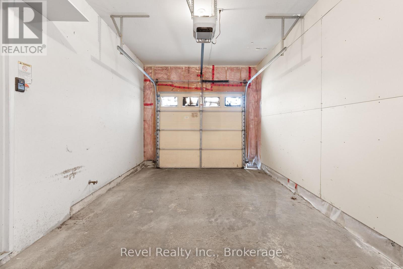 332 MARY STREET W - 37