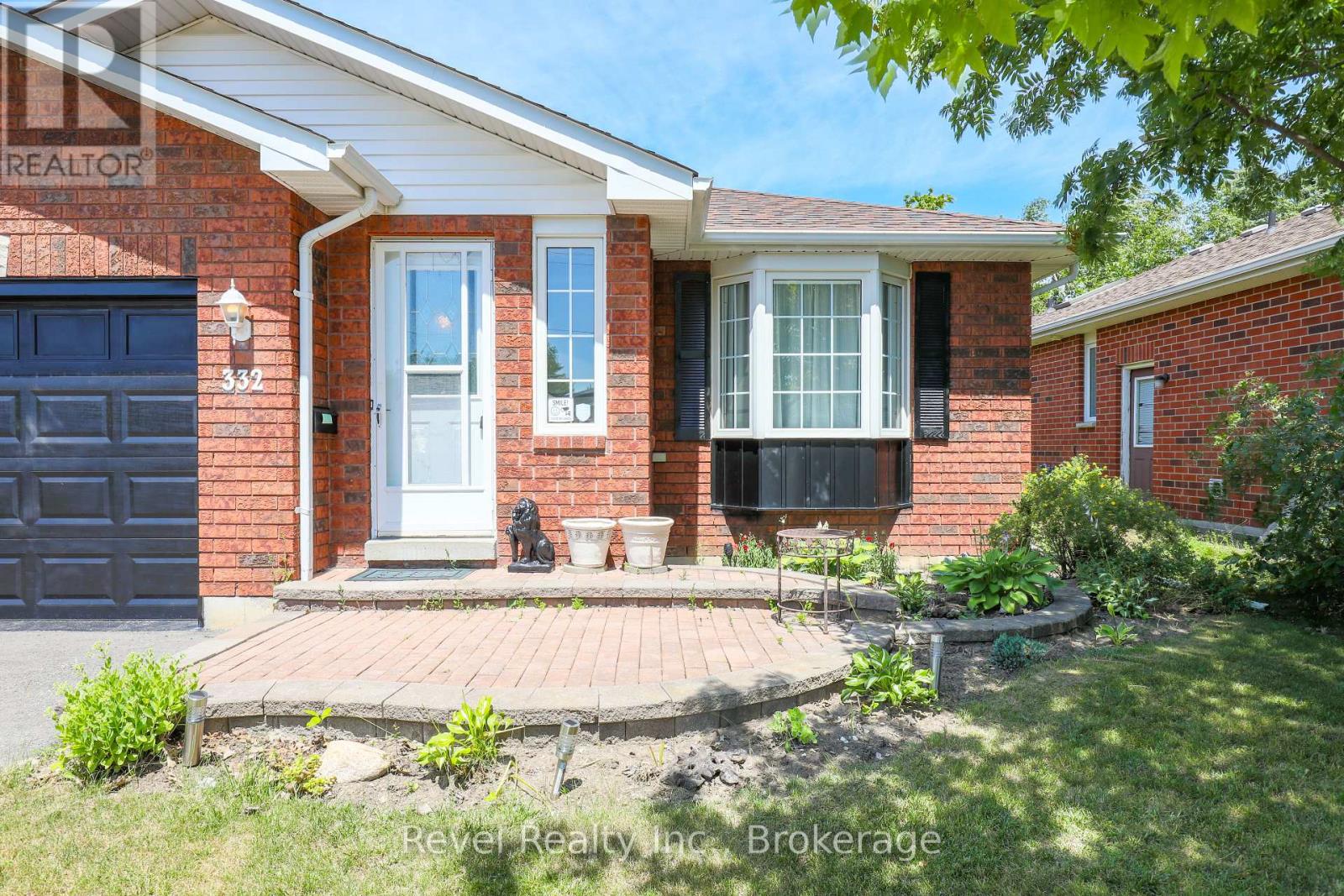 332 MARY STREET W - 4