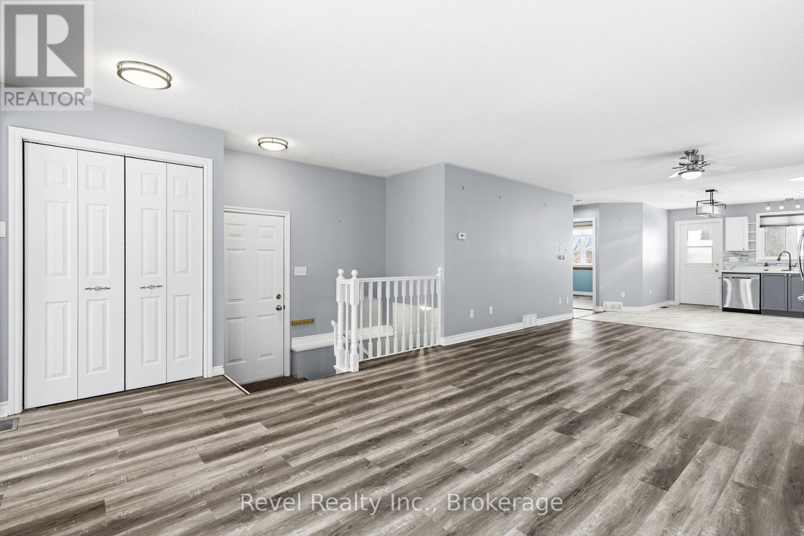332 MARY STREET W - 5
