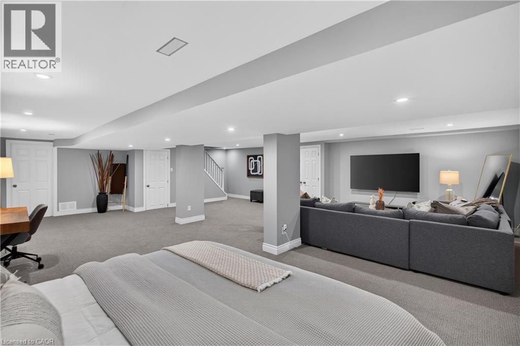 4461 TREMINEER Avenue - Image 24