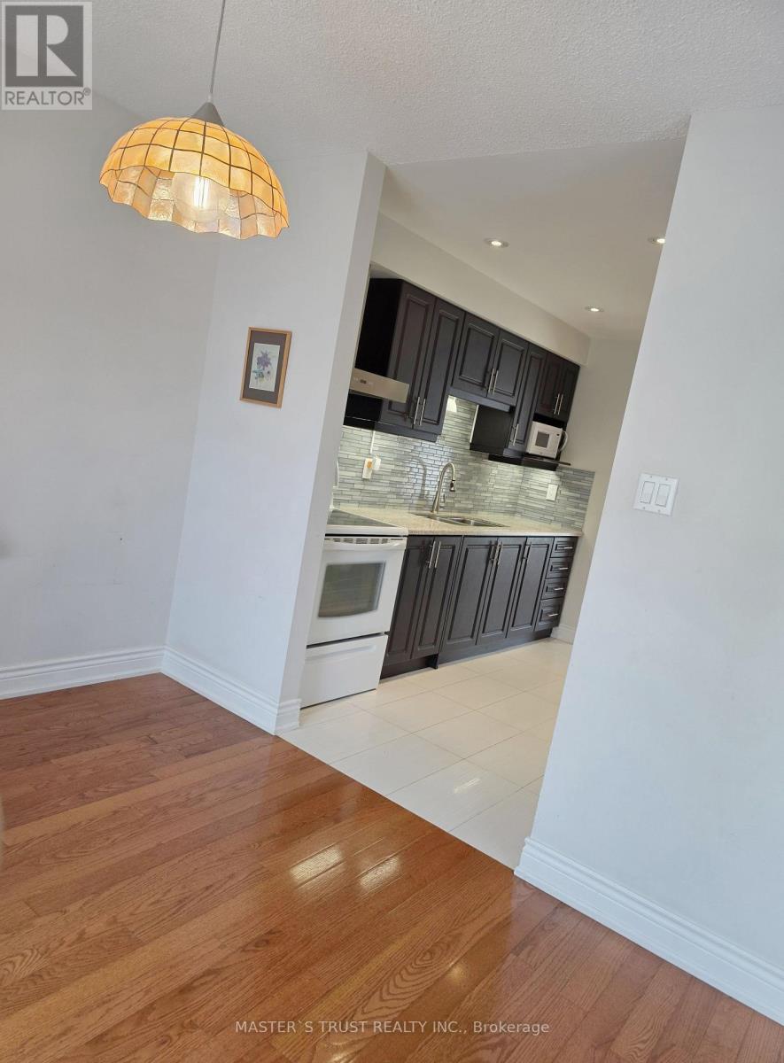 10 ELSA VINE WAY - 6