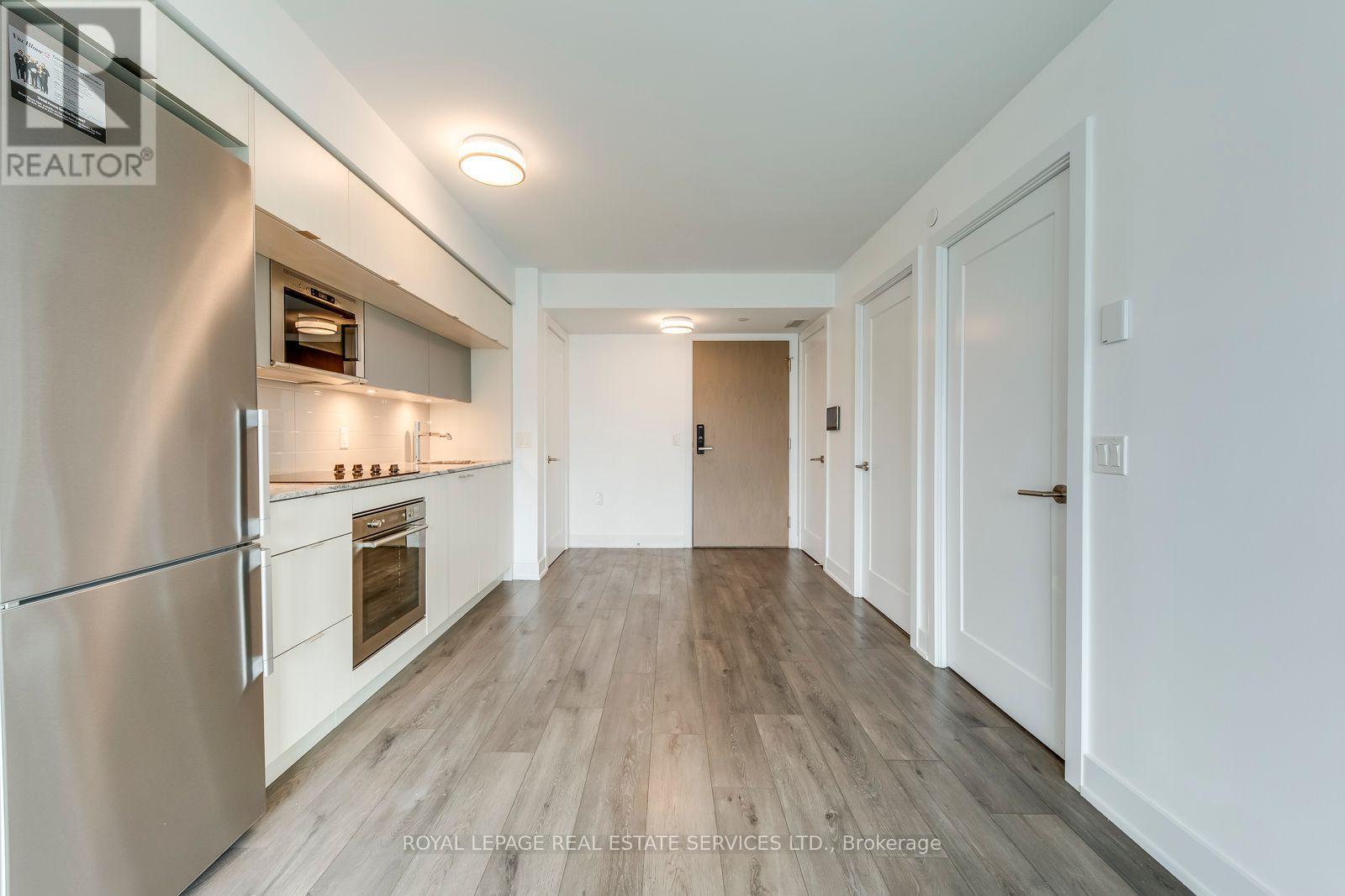 #1320 585 BLOOR STREET E - 11