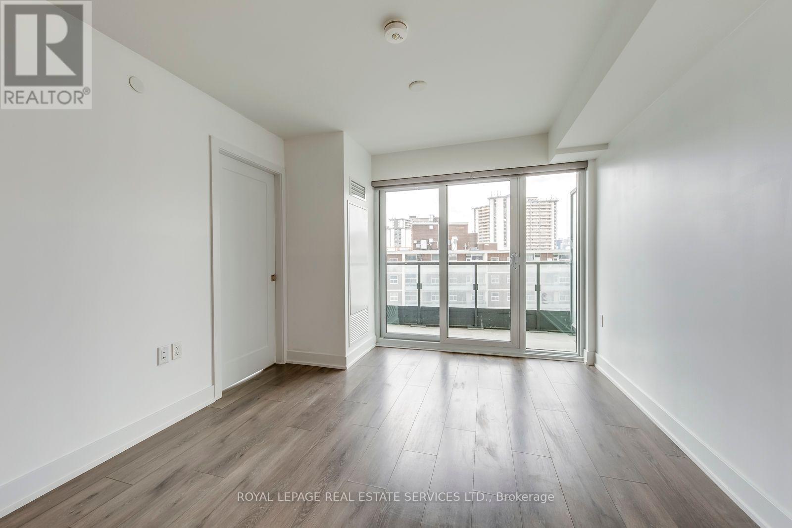 #1320 585 BLOOR STREET E - 14