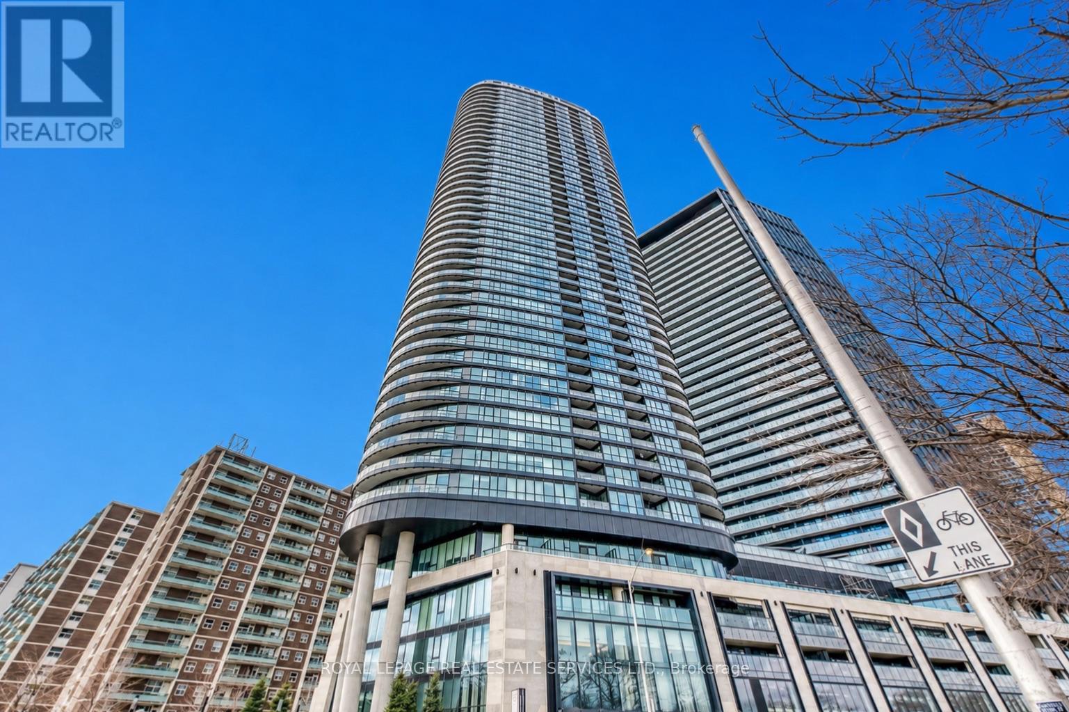 #1320 585 BLOOR STREET E - 2