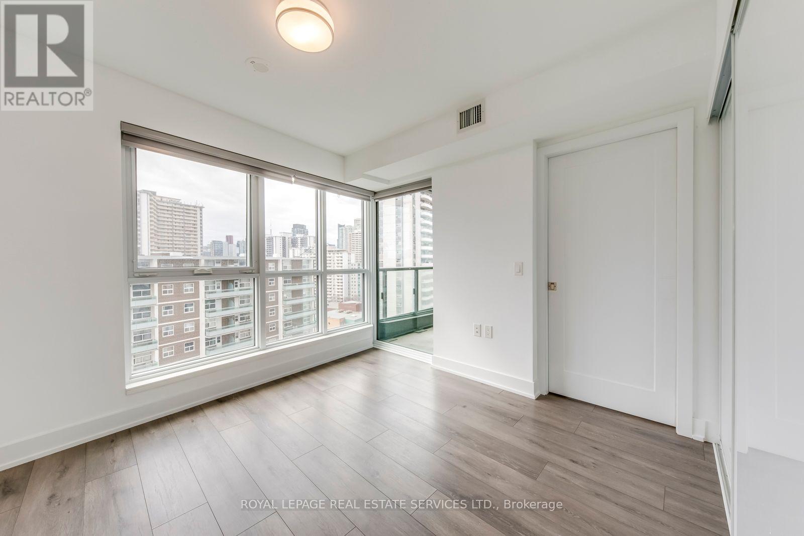 #1320 585 BLOOR STREET E - 20