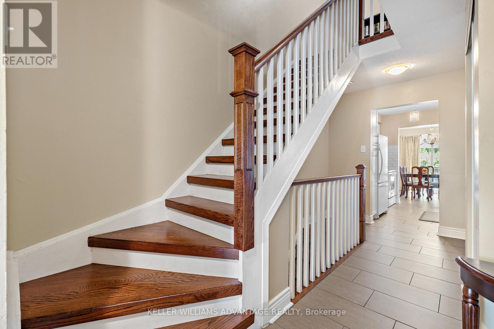 #17 1051 SANDHURST CIRCLE - 18