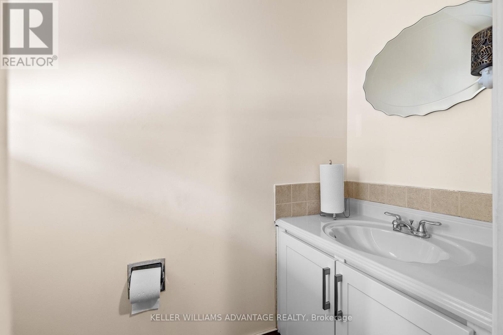 #17 1051 SANDHURST CIRCLE - 6
