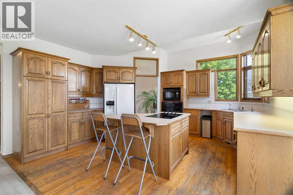 210 McKinnon Drive - 12
