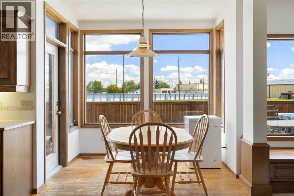 210 McKinnon Drive - 11