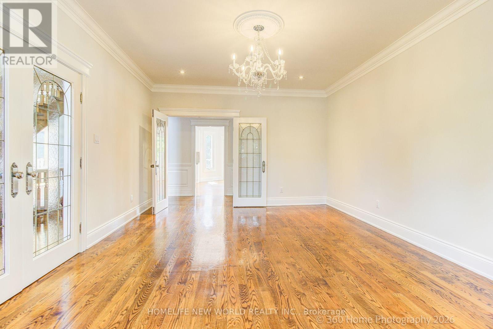 212 BURNS BOULEVARD - 16