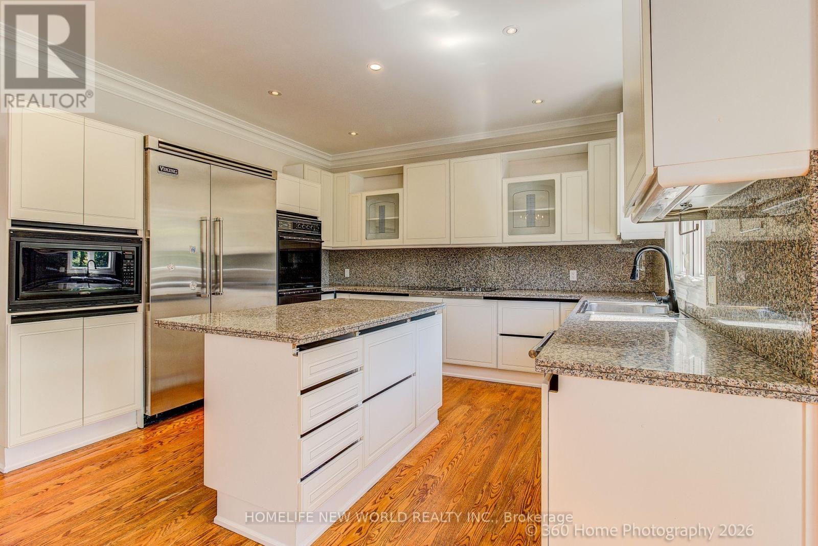 212 BURNS BOULEVARD - 19