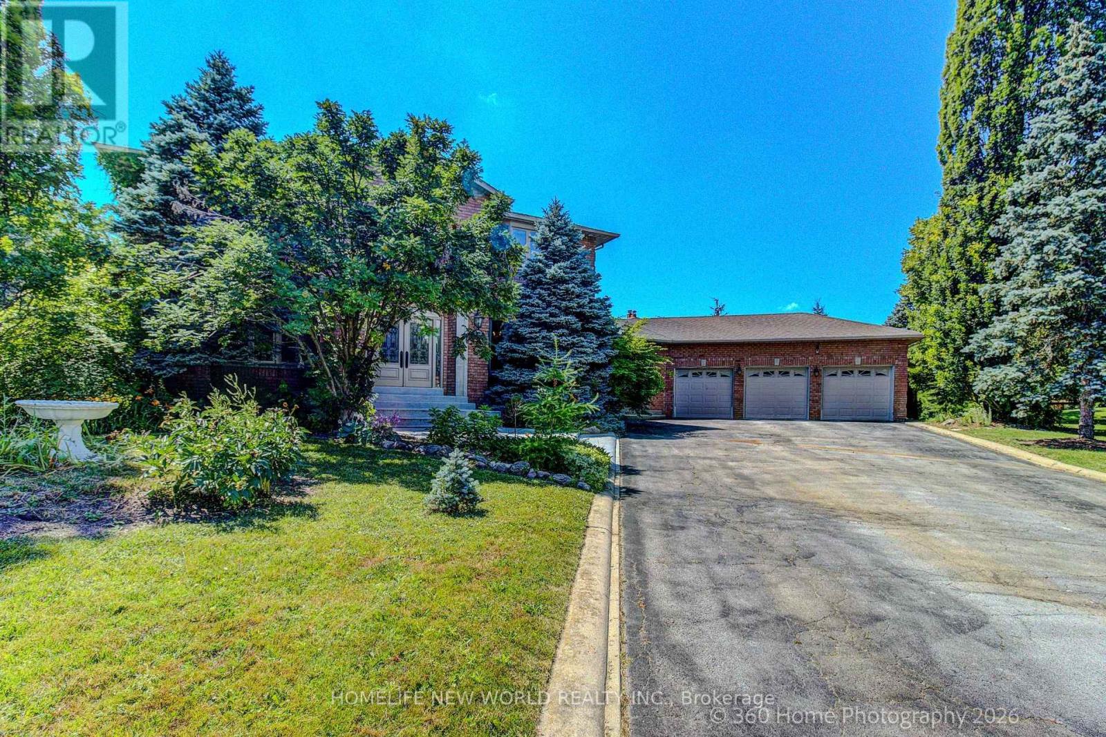 212 BURNS BOULEVARD - 2