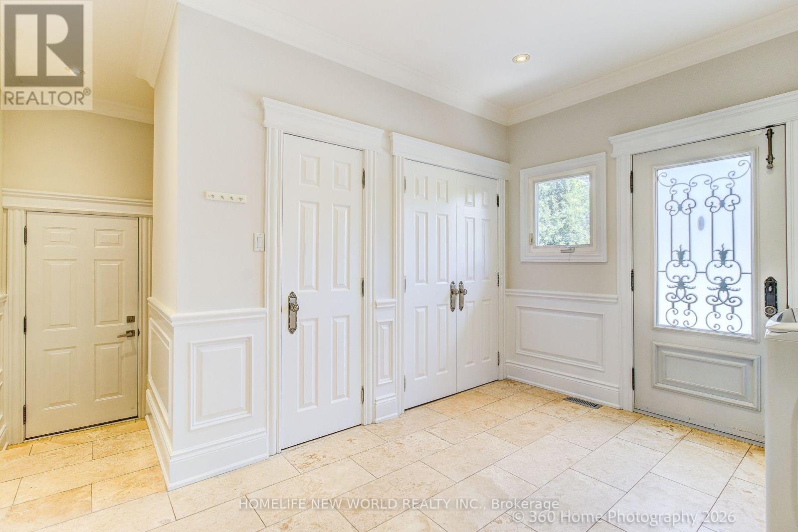 212 BURNS BOULEVARD - 22