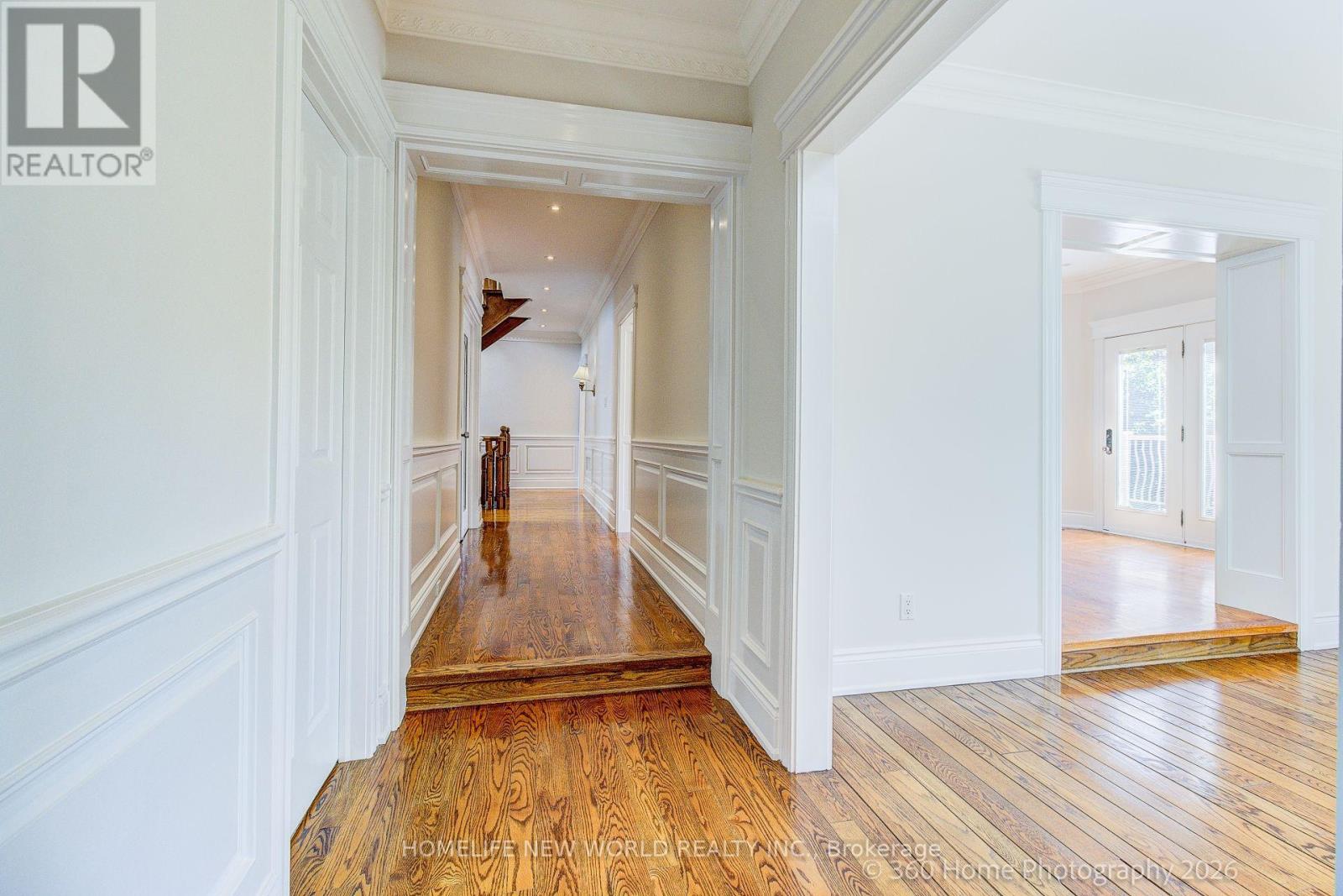 212 BURNS BOULEVARD - 23