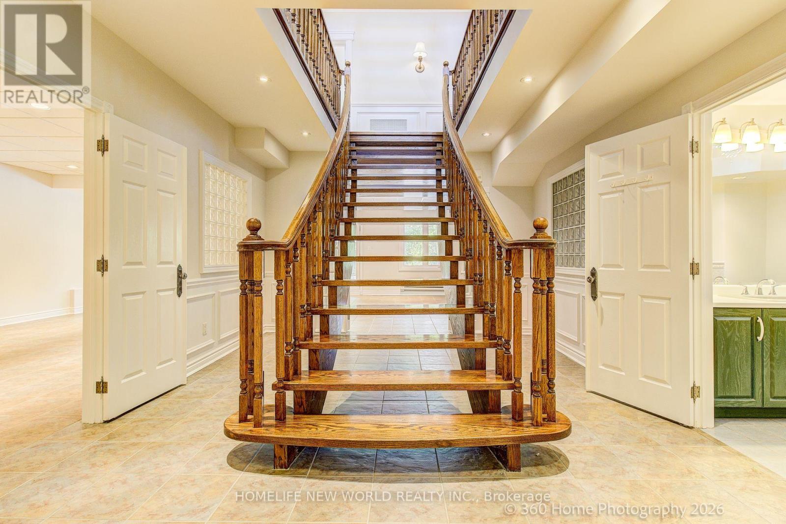 212 BURNS BOULEVARD - 32