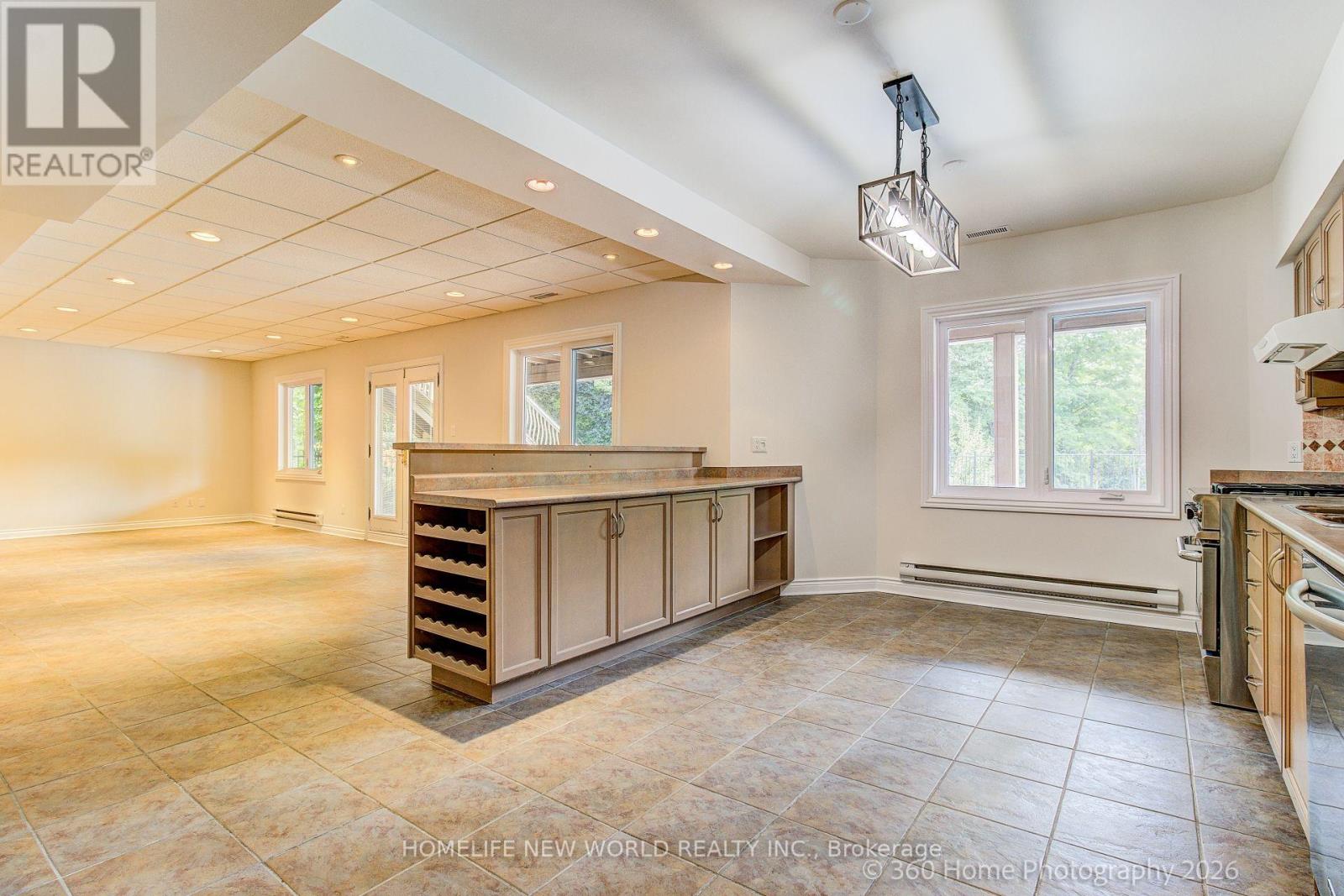 212 BURNS BOULEVARD - 35