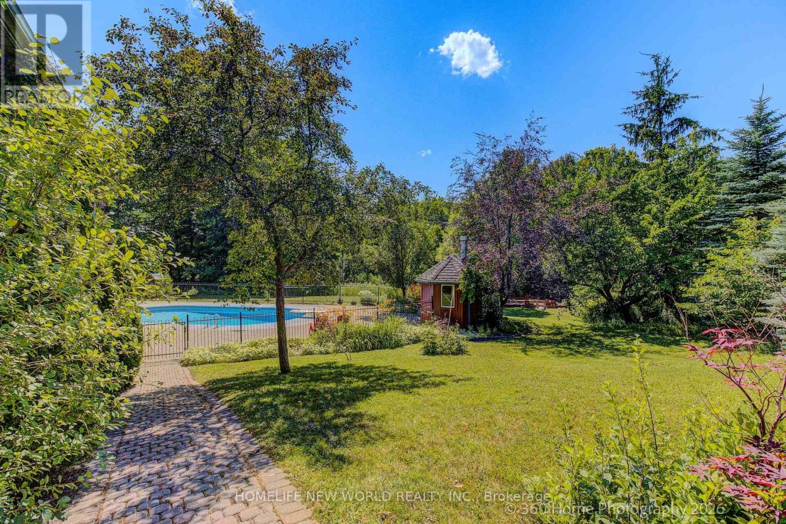 212 BURNS BOULEVARD - 4