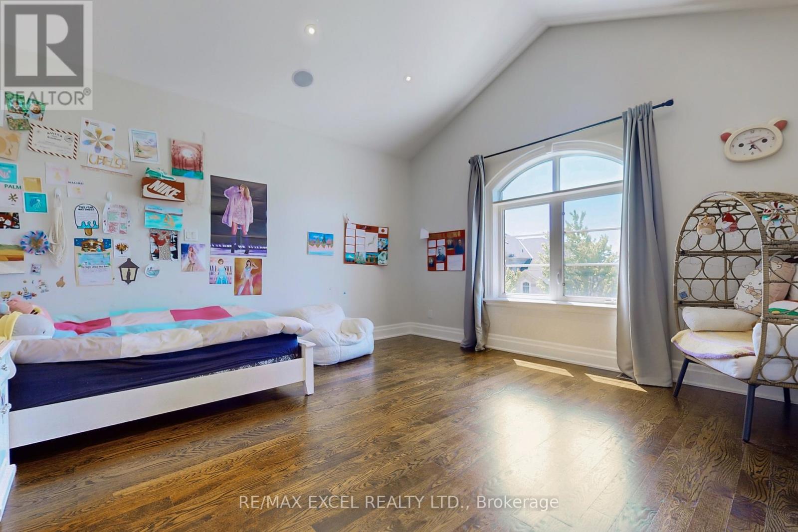 2 BEAU COURT - 22