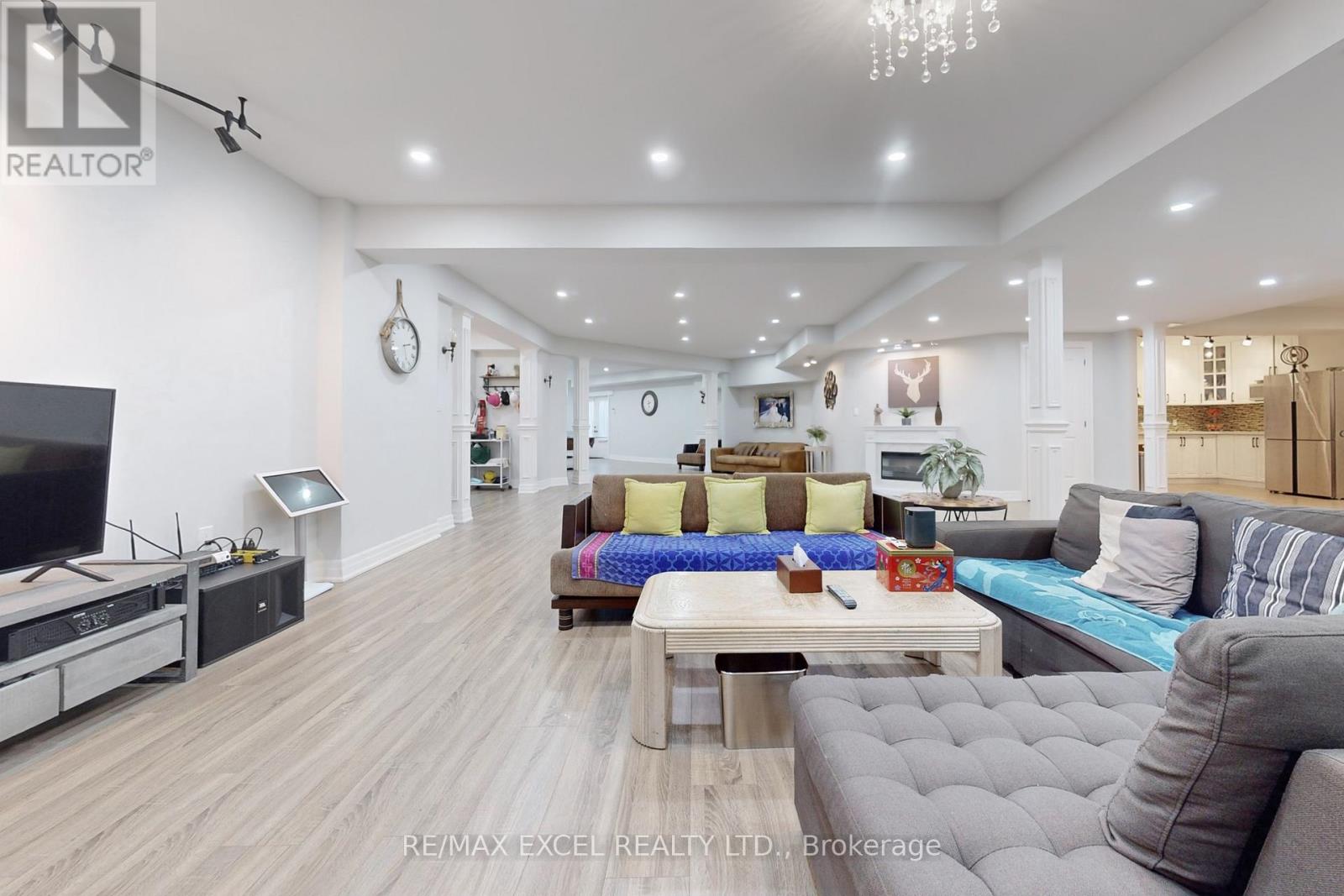 2 BEAU COURT - 26