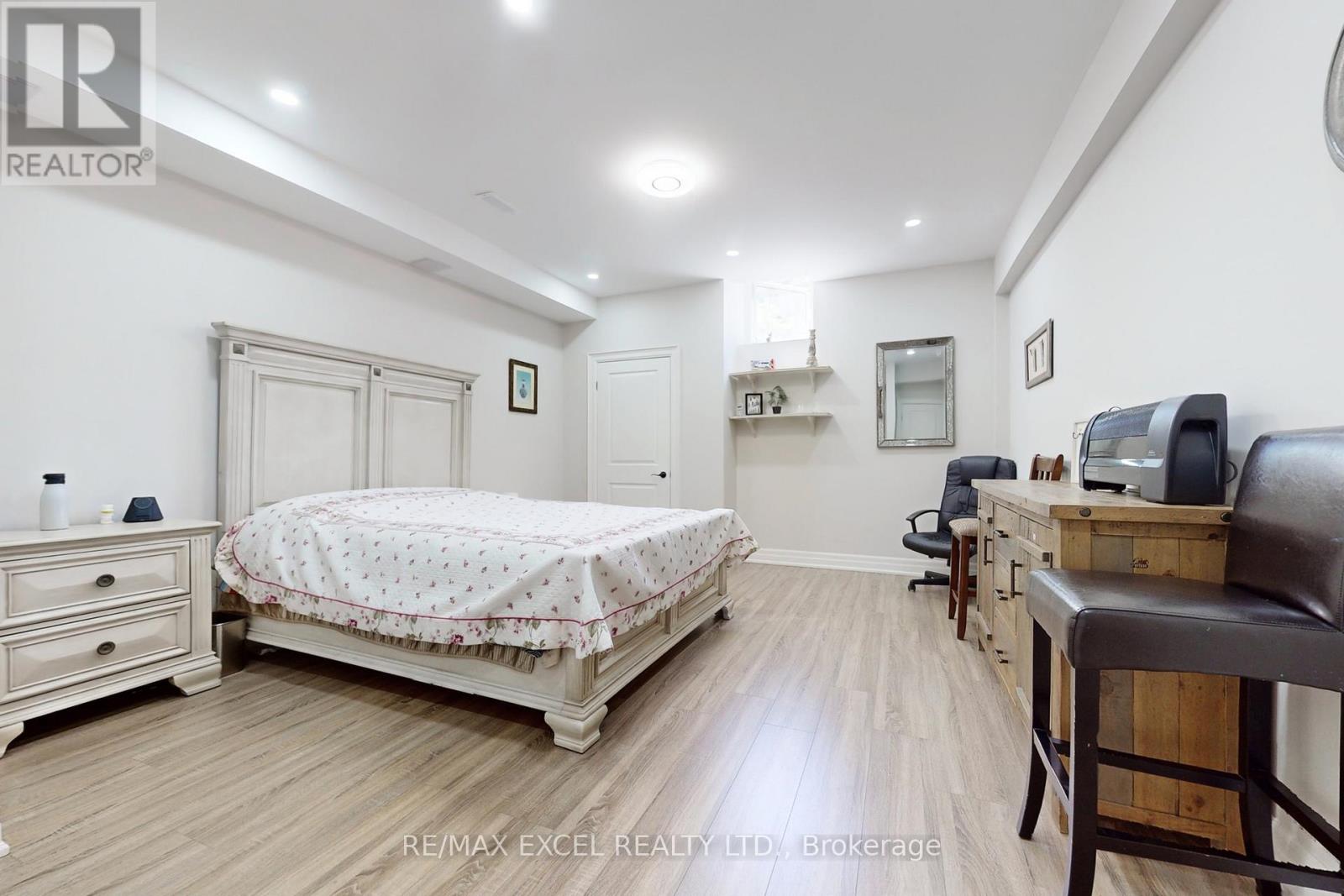 2 BEAU COURT - 31