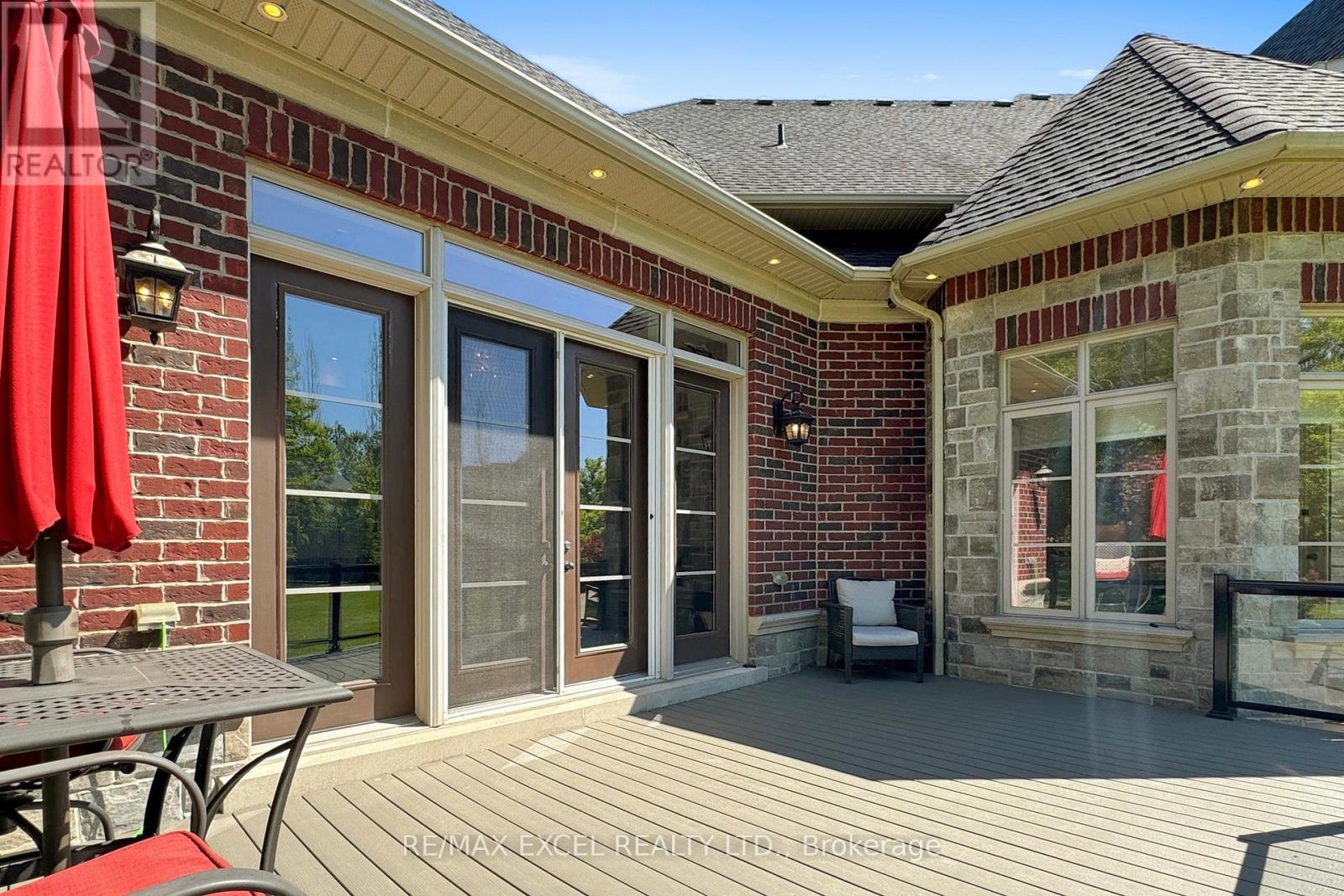 2 BEAU COURT - 35