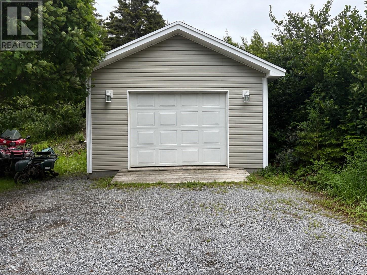 9 Davis Drive thumbnail 26
