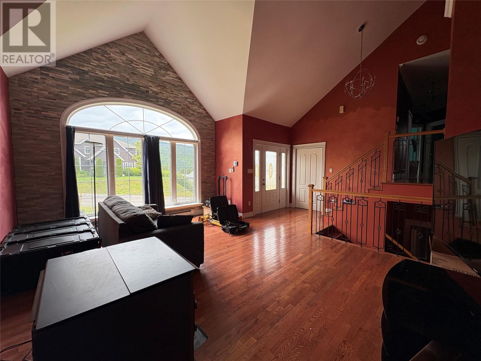 9 Davis Drive thumbnail 5