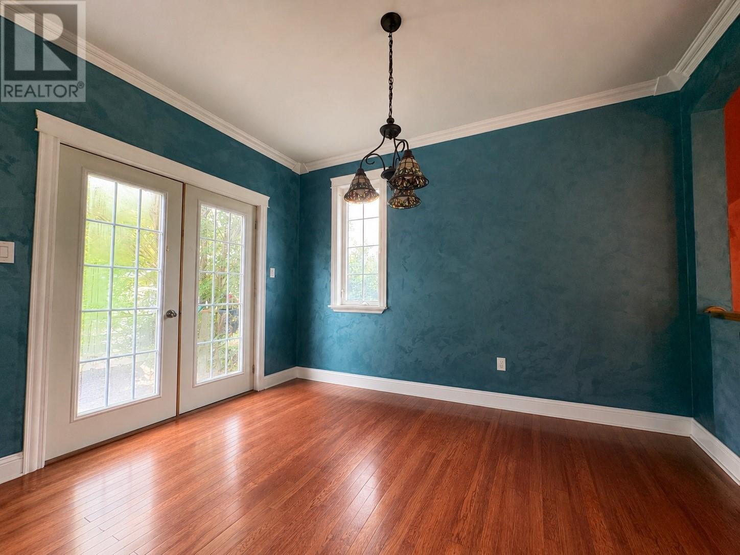9 Davis Drive thumbnail 8