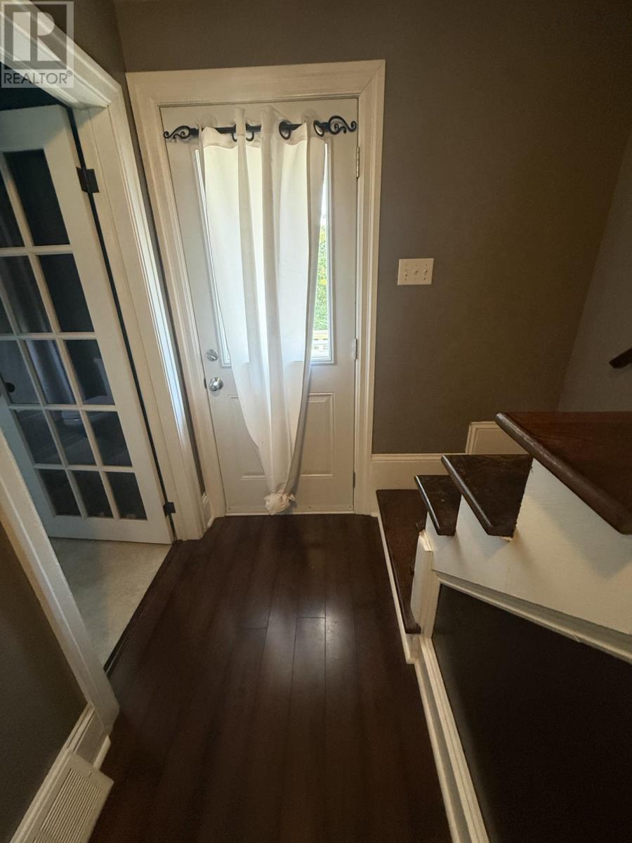 114 Hawthorne Street - 17