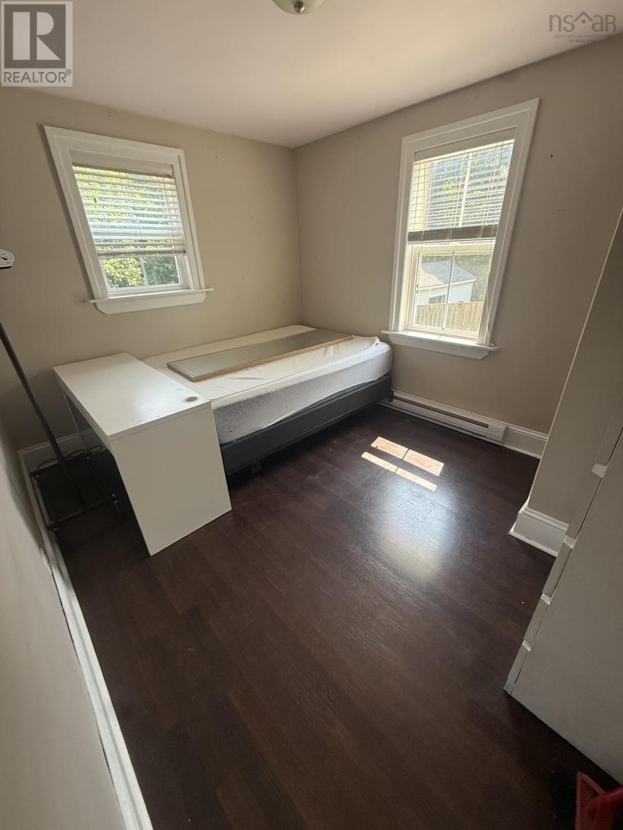 114 Hawthorne Street - 8