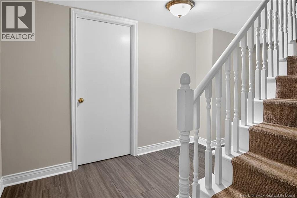 18 Forest Road - Image 30