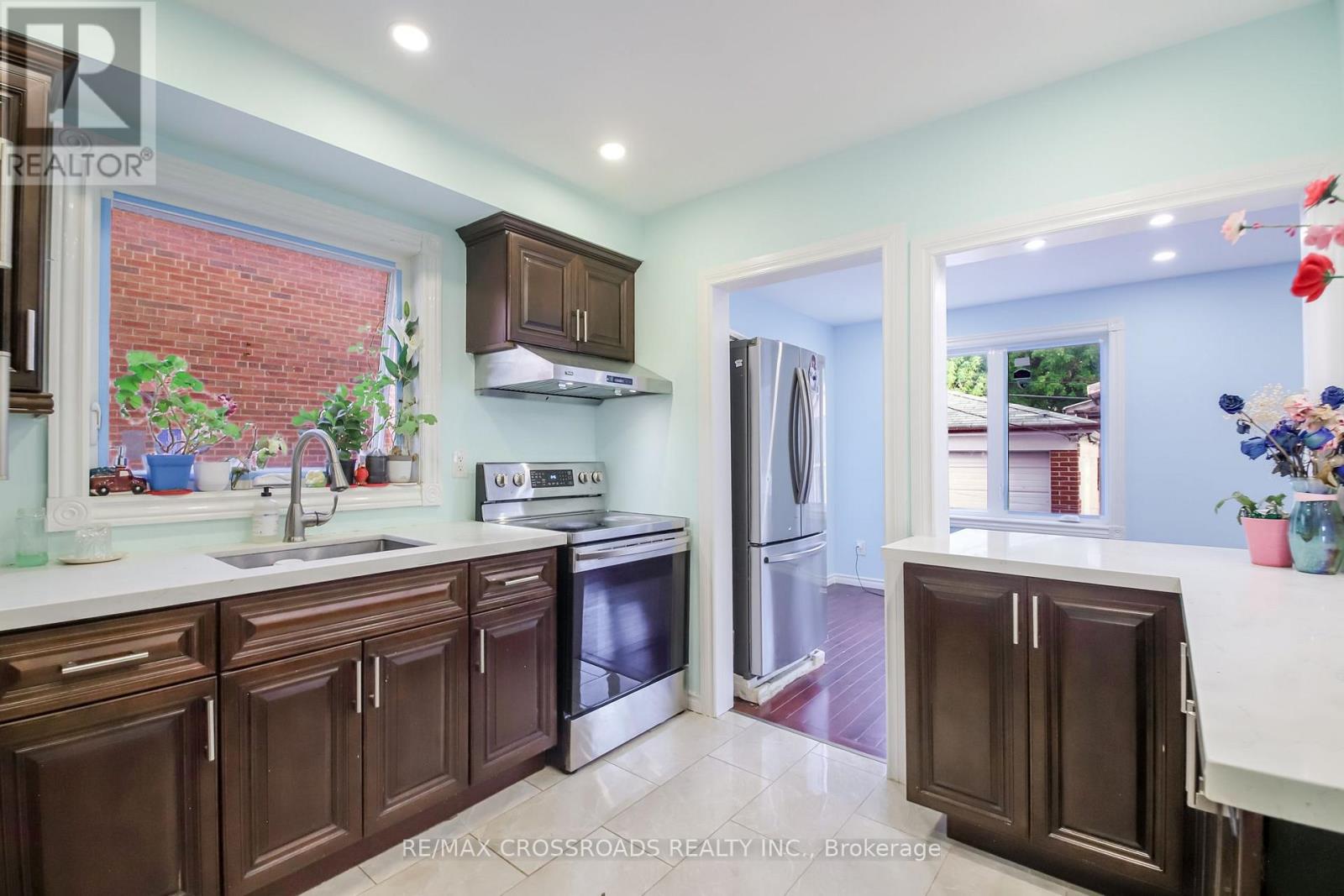 53 GILTSPUR DRIVE - 14