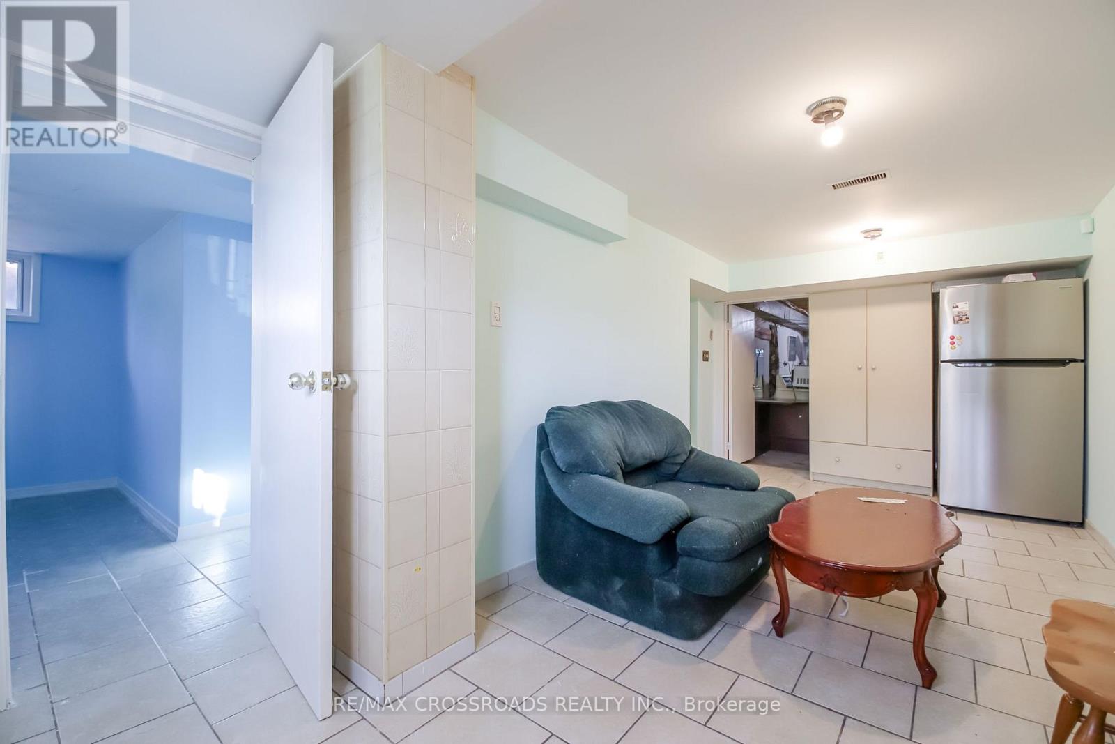 53 GILTSPUR DRIVE - 28