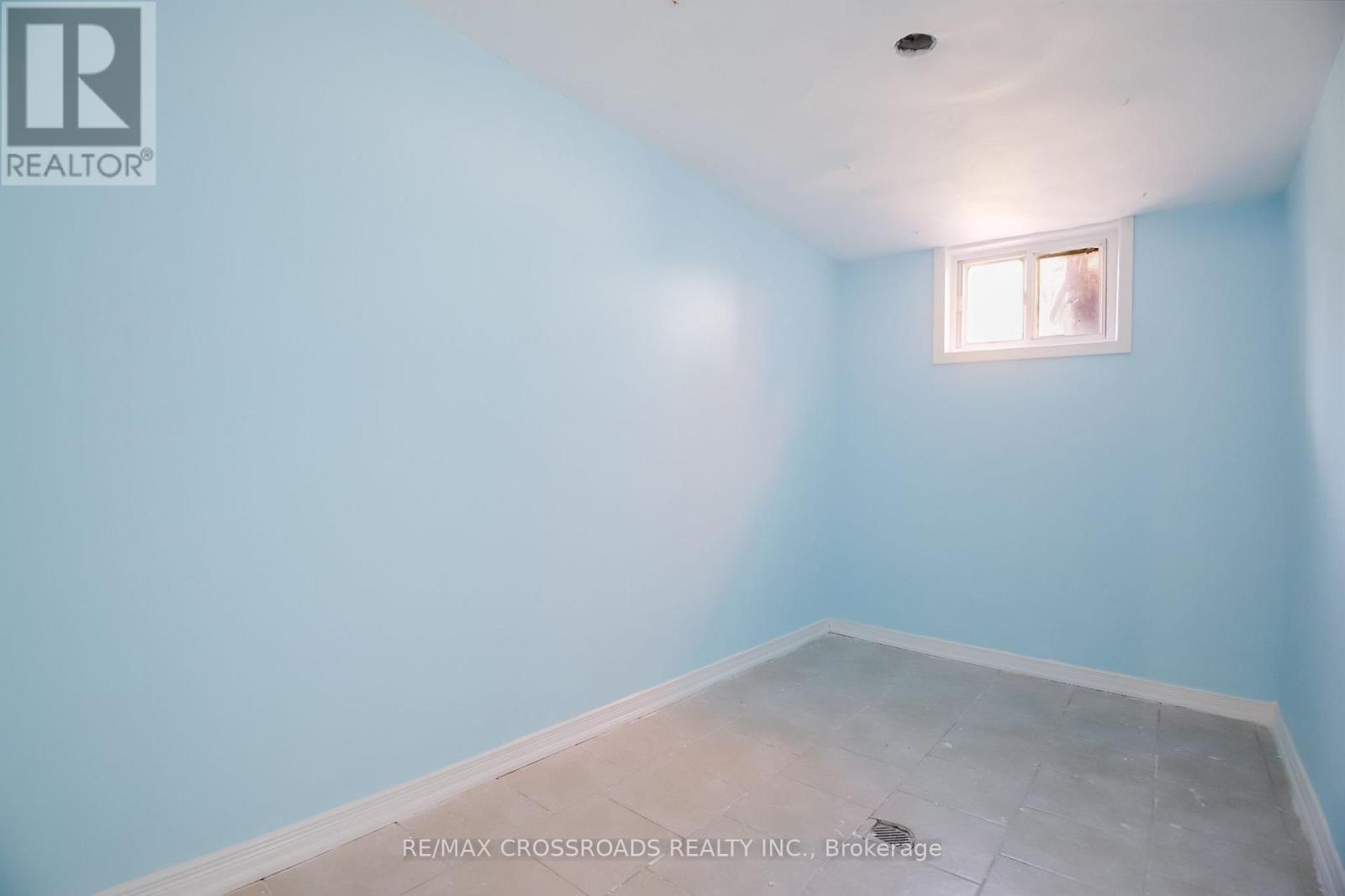 53 GILTSPUR DRIVE - 29