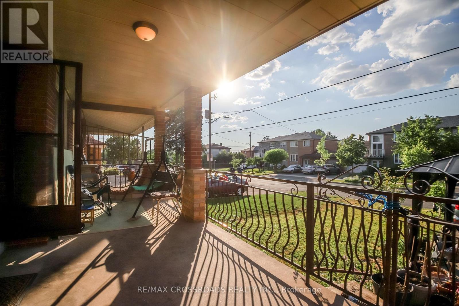 53 GILTSPUR DRIVE - 3