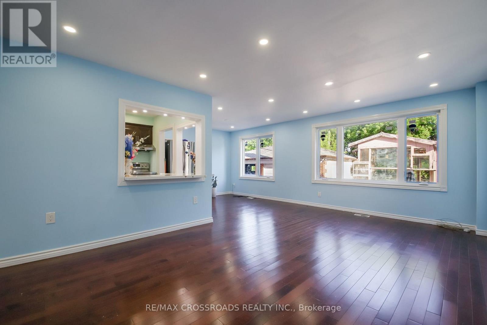 53 GILTSPUR DRIVE - 6