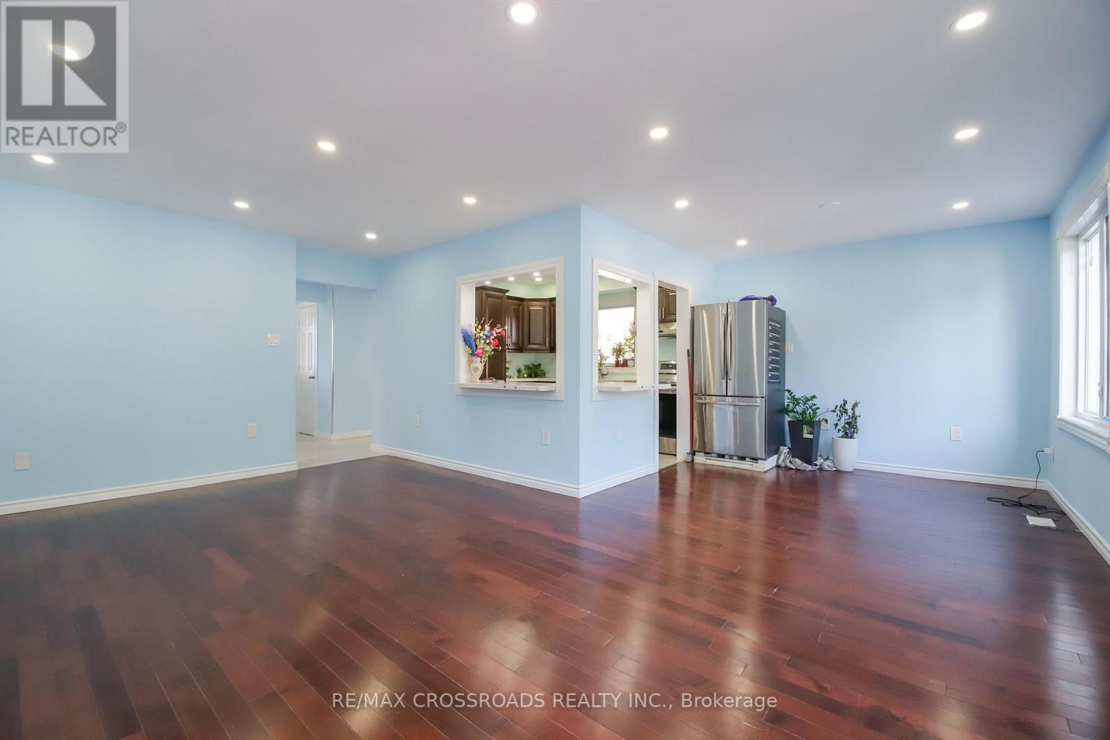 53 GILTSPUR DRIVE - 7