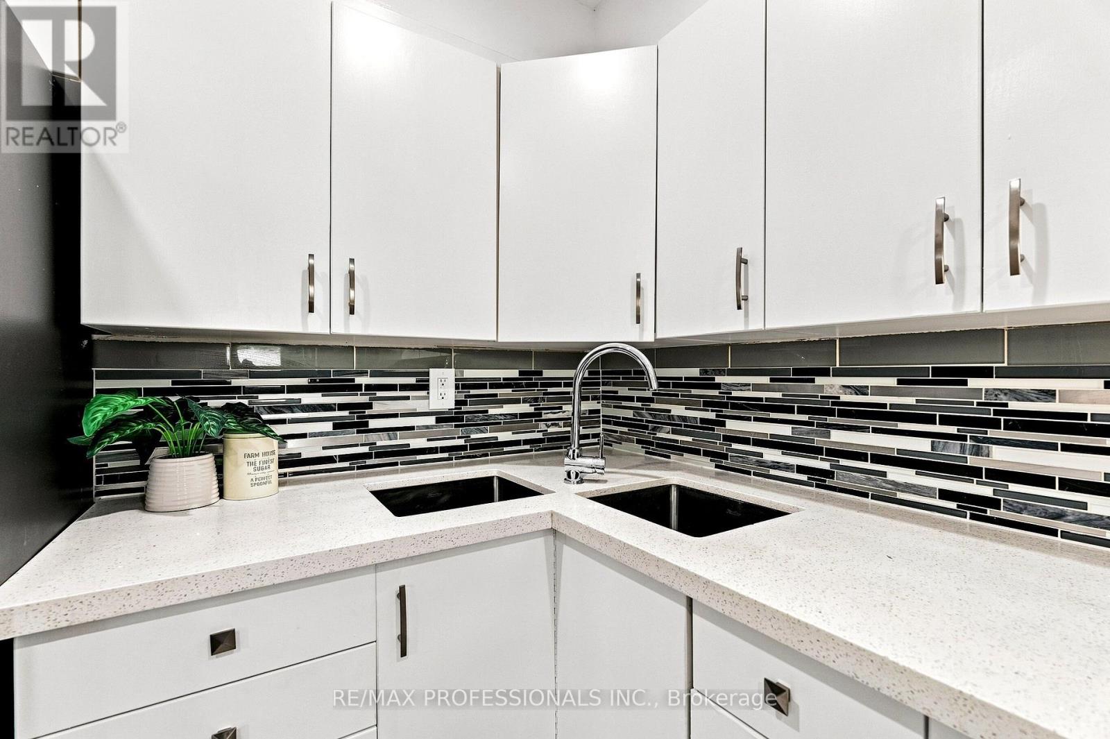 #705 2665 WINDWOOD DRIVE - Image 24