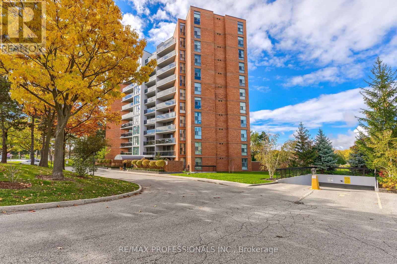 #705 2665 WINDWOOD DRIVE - Image 43