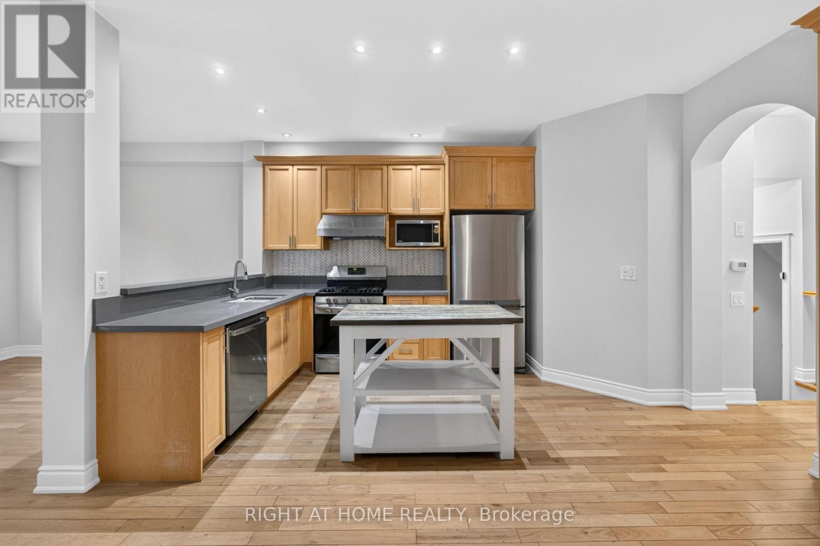346 CREEK PATH AVENUE - 12