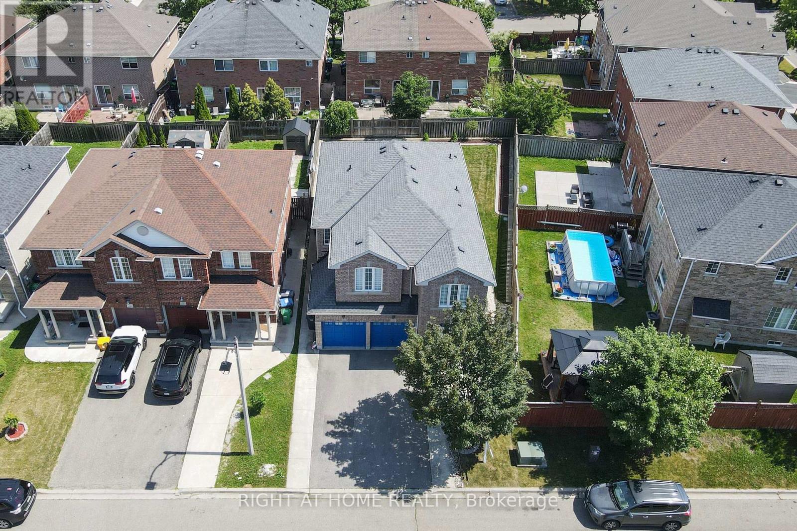 3 SILVERBELL COURT - 1
