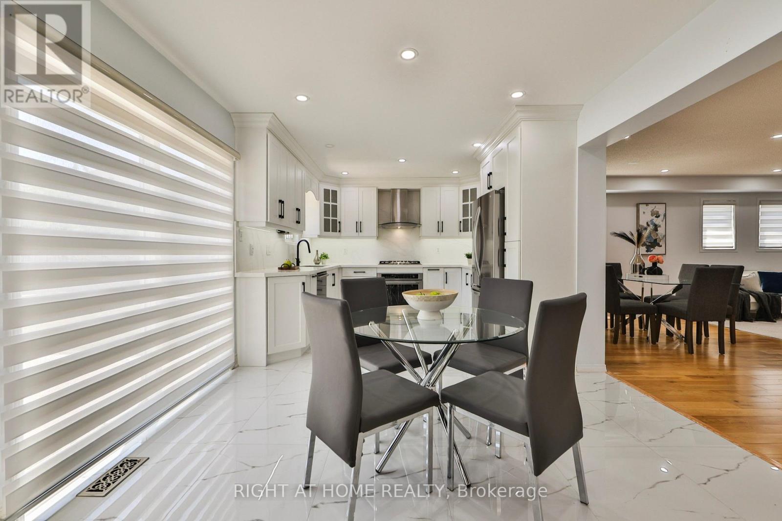 3 SILVERBELL COURT - 10