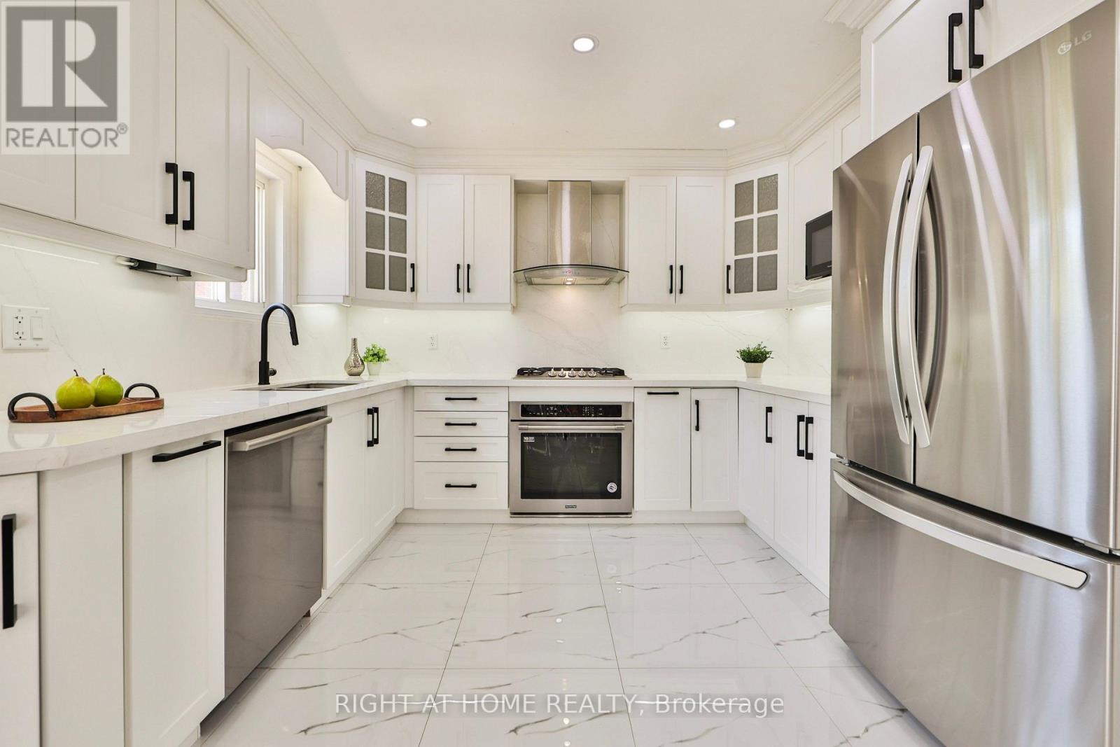 3 SILVERBELL COURT - 12