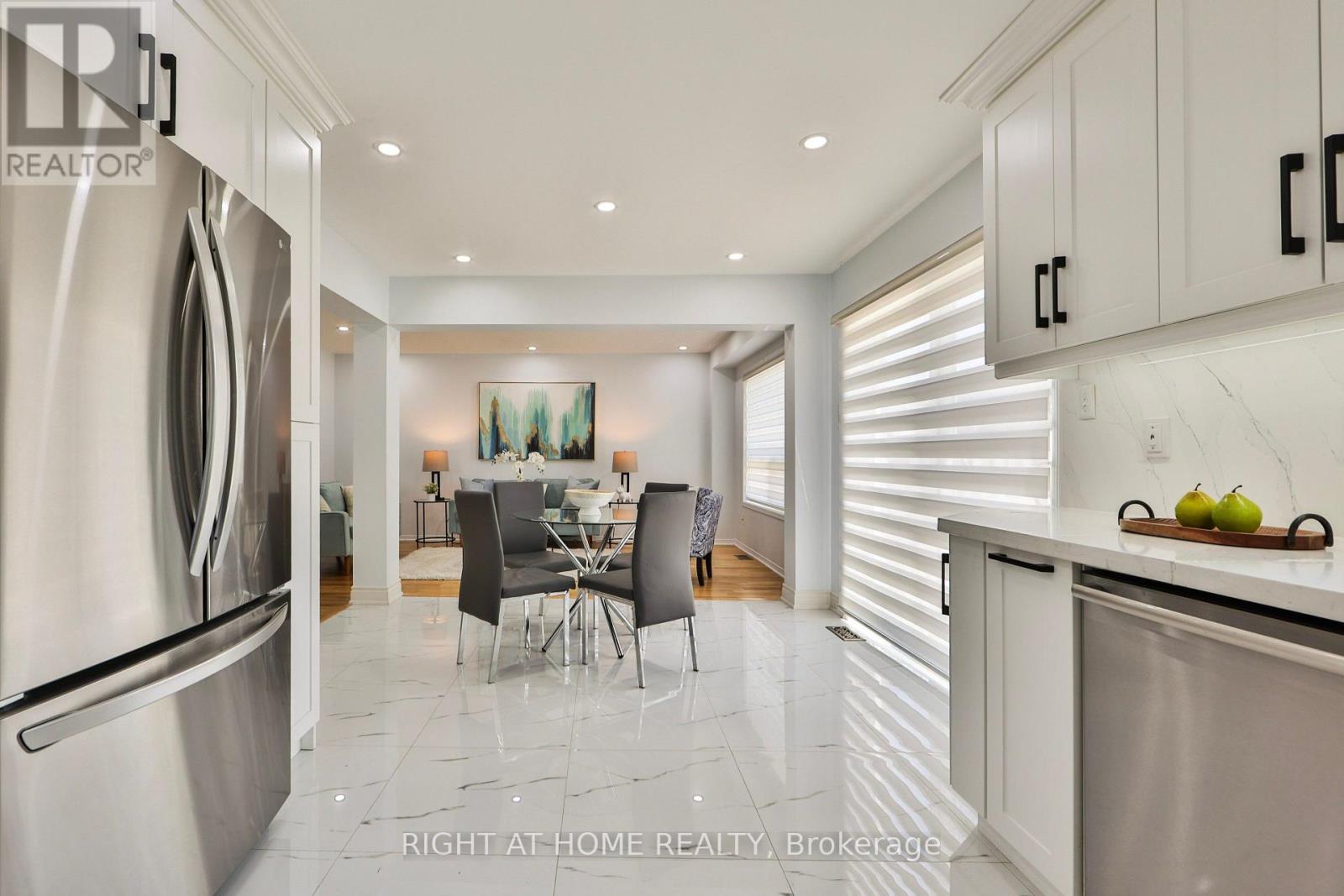 3 SILVERBELL COURT - 14