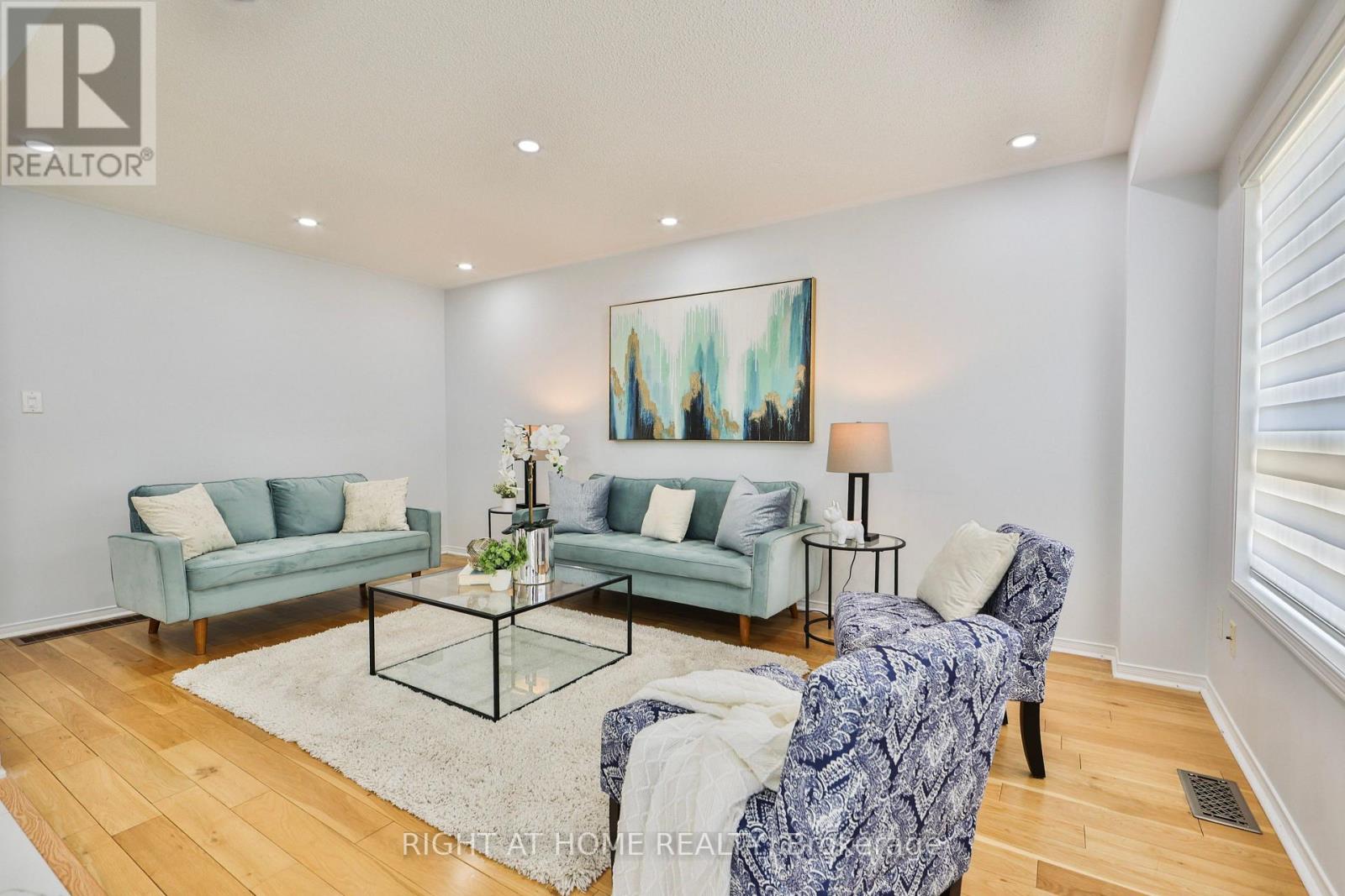 3 SILVERBELL COURT - 16