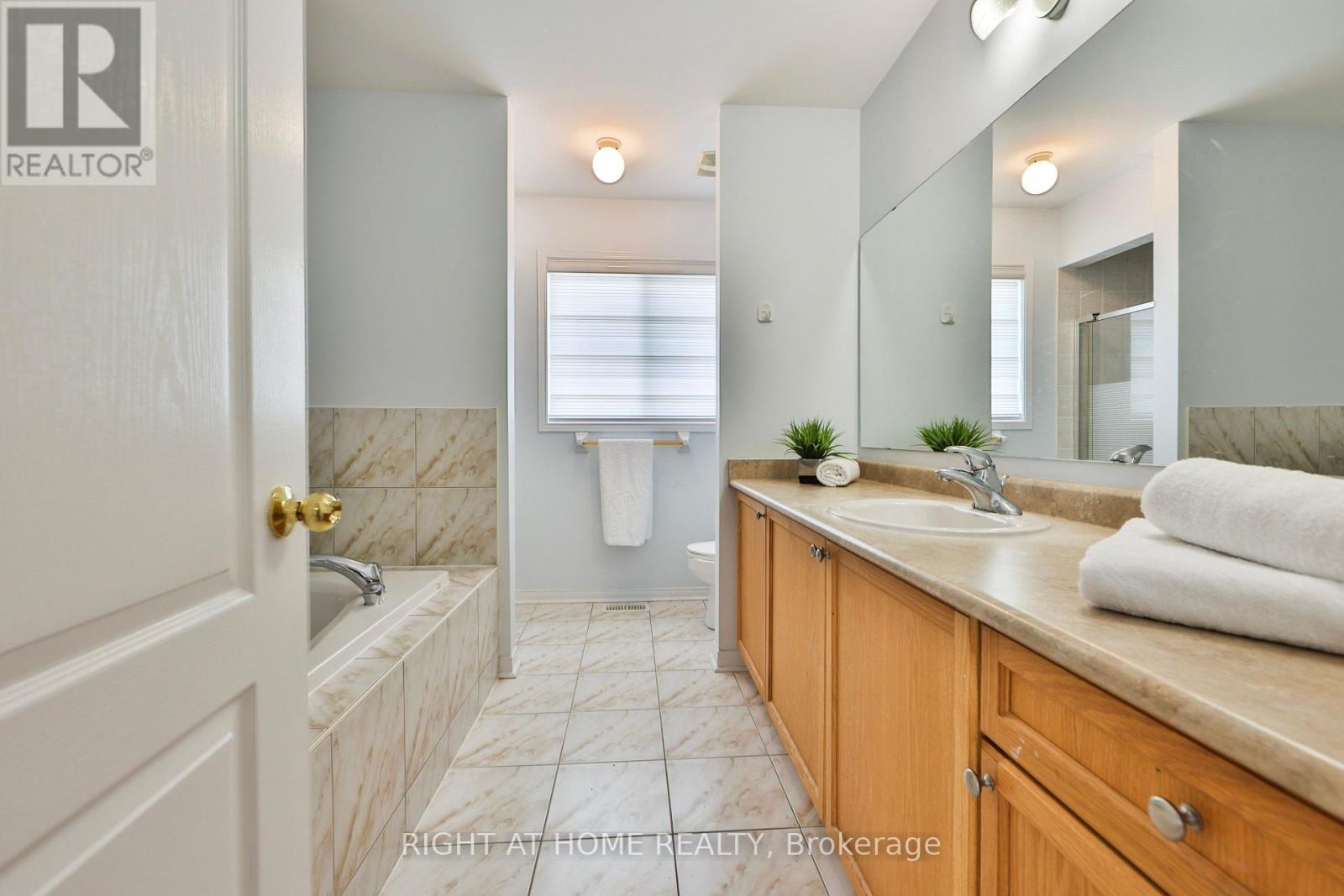 3 SILVERBELL COURT - 22